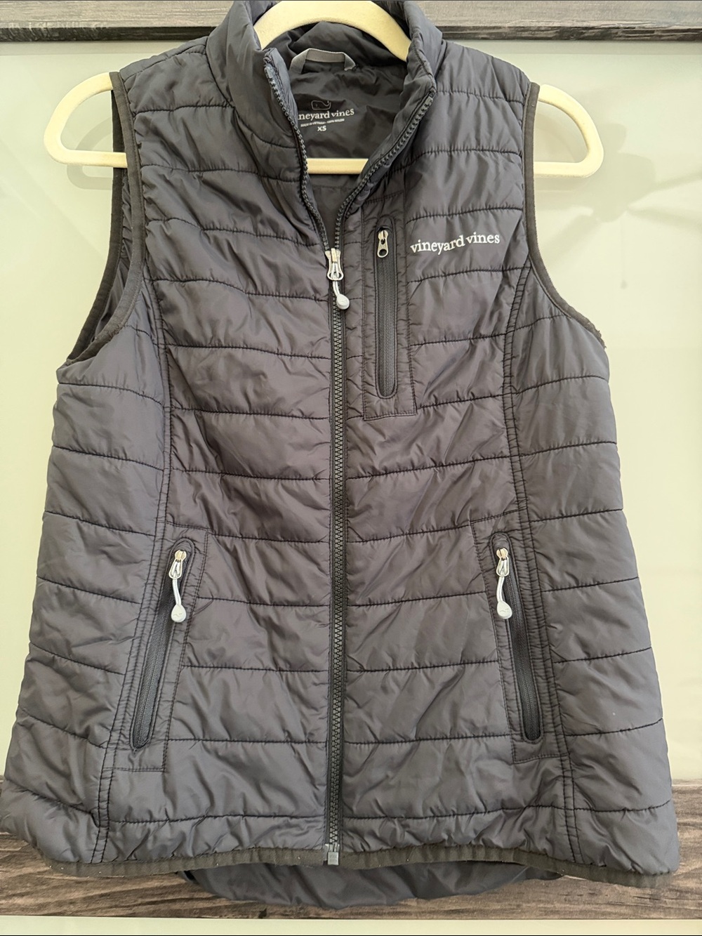 $178 msrp Vineyard Vines Quilted mountain weekend Puffer Vest in Charcoal xs